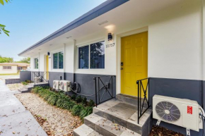 Bespoke 2 - Cozy Renovated Parking & Yard